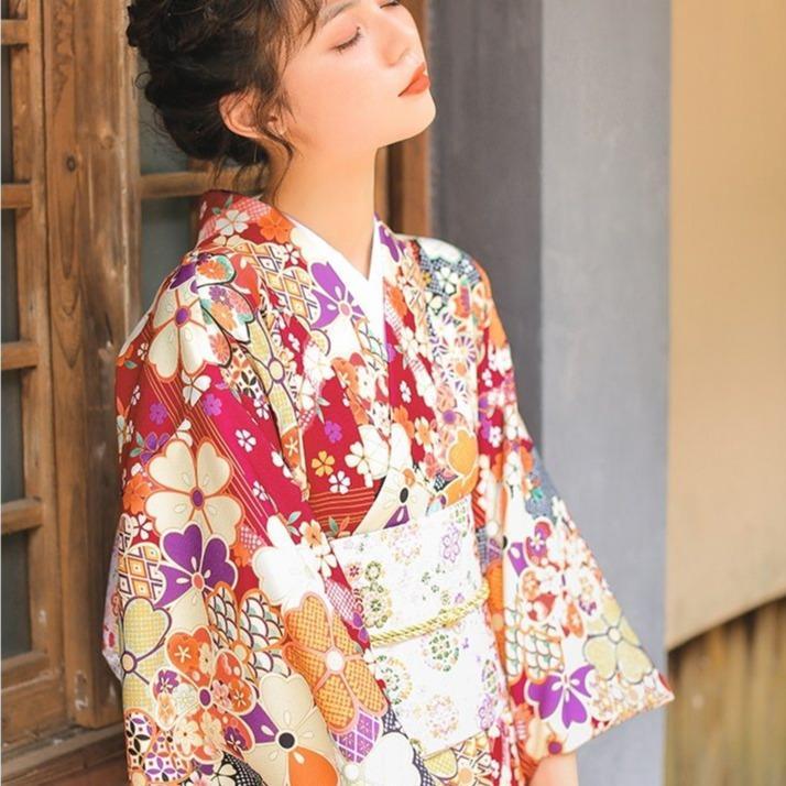 Kimono Femme Traditionnel Rouge & Fleuri