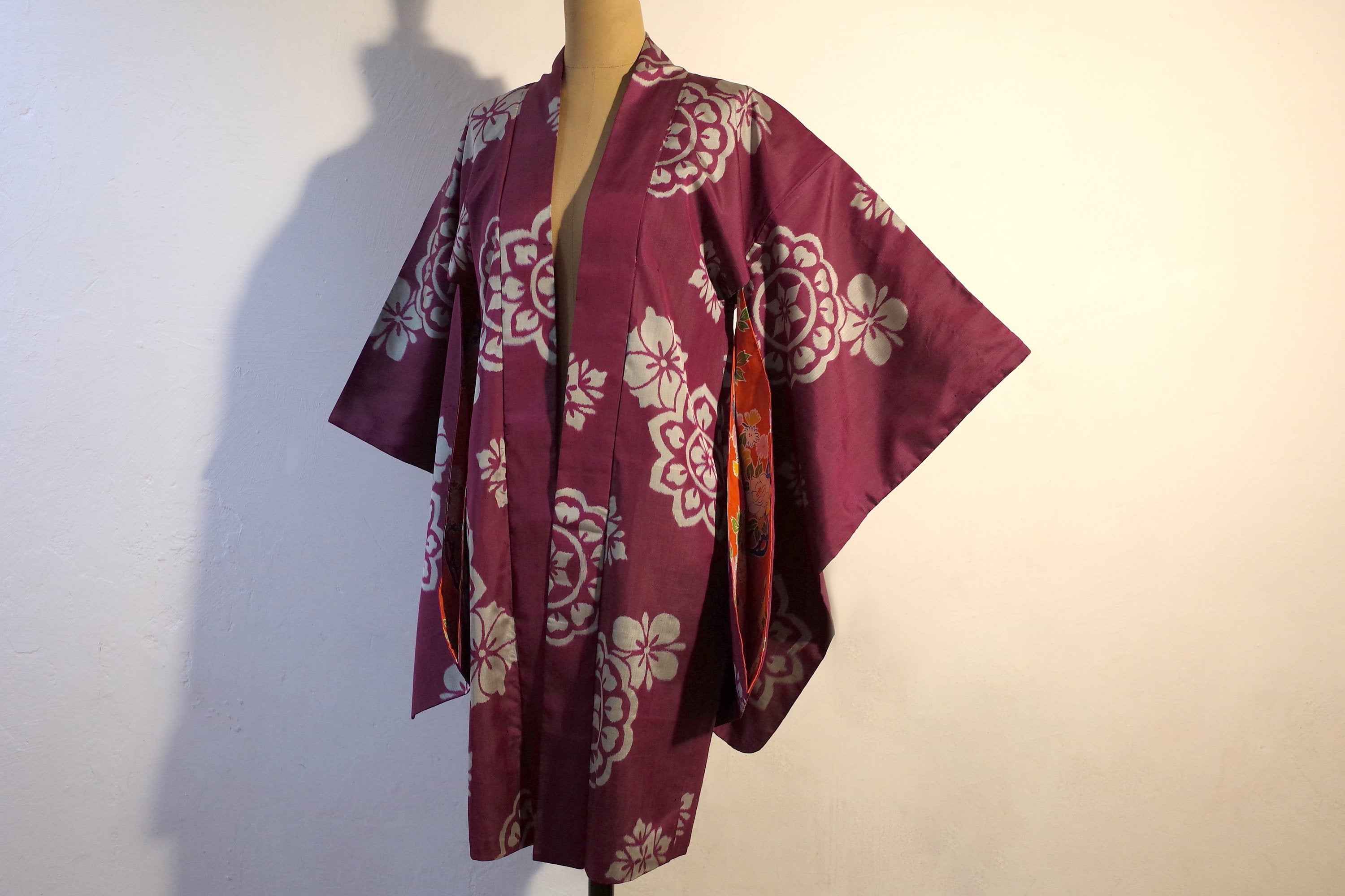 kimono, haori, vintage Japanese kimono jacket, womens silk kimono, kimono cardigan, meisen