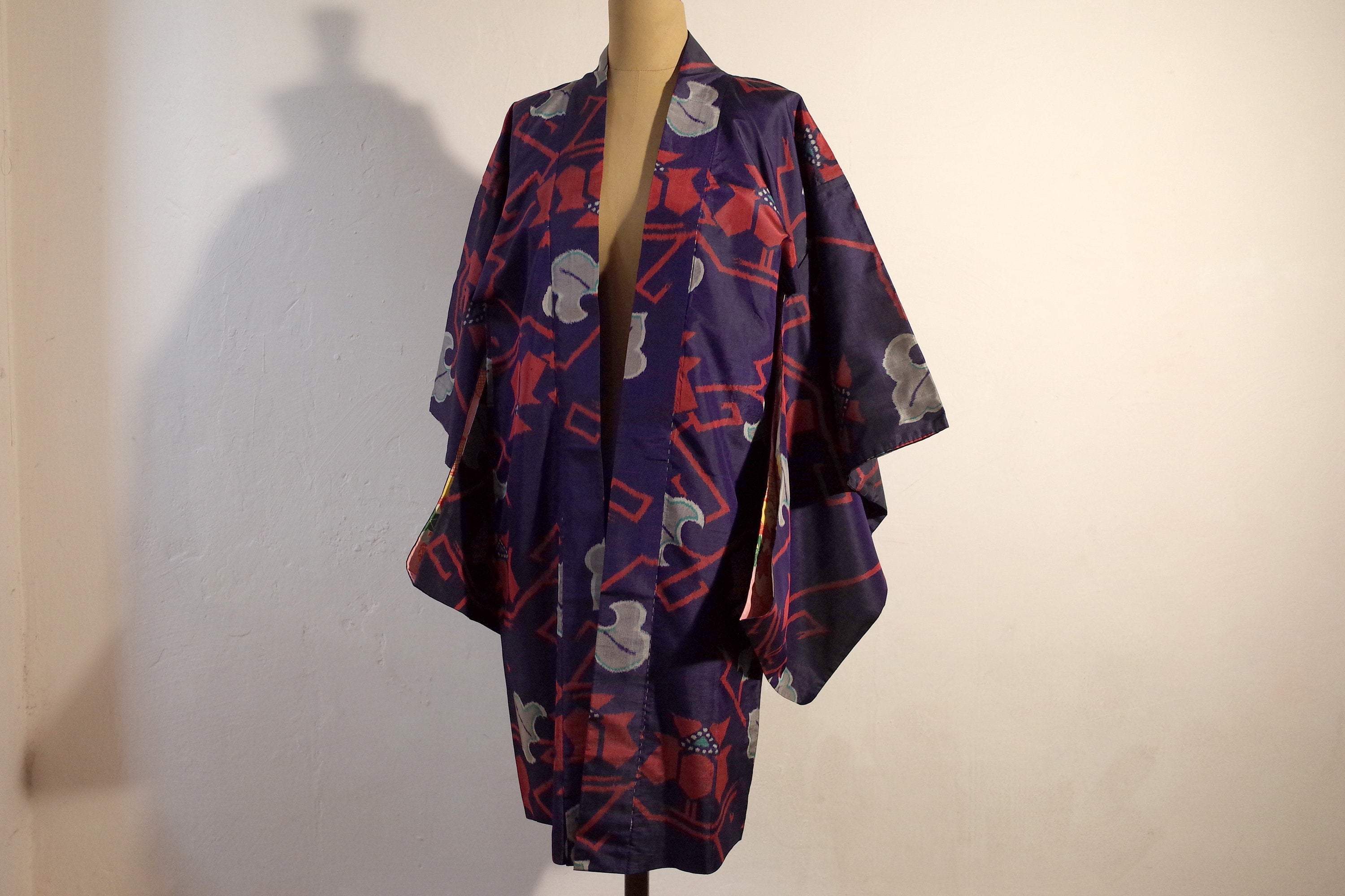 kimono, haori, vintage Japanese kimono jacket, womens silk kimono, kimono cardigan, meisen