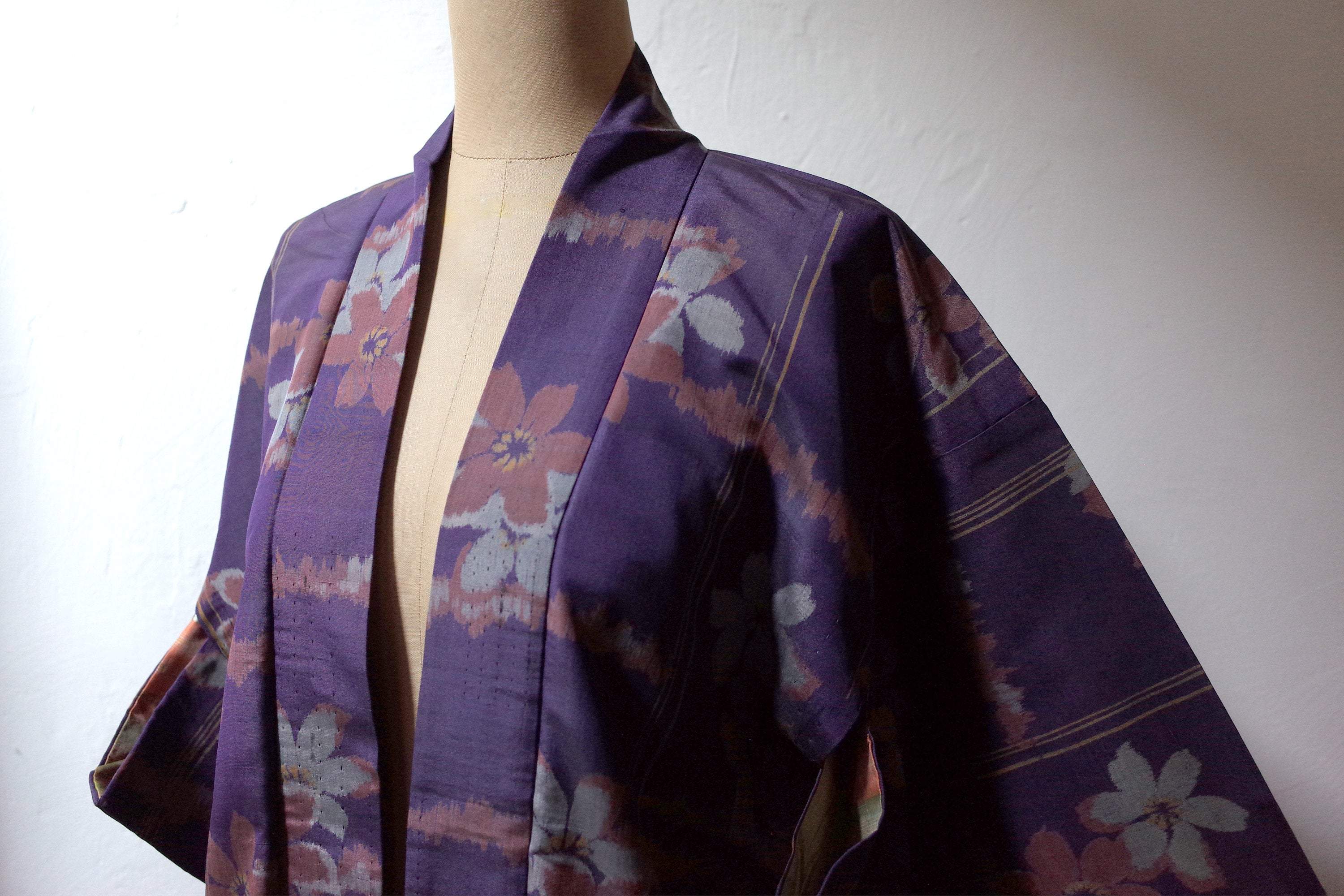 kimono, haori, vintage Japanese kimono jacket, womens silk kimono, kimono cardigan, meisen