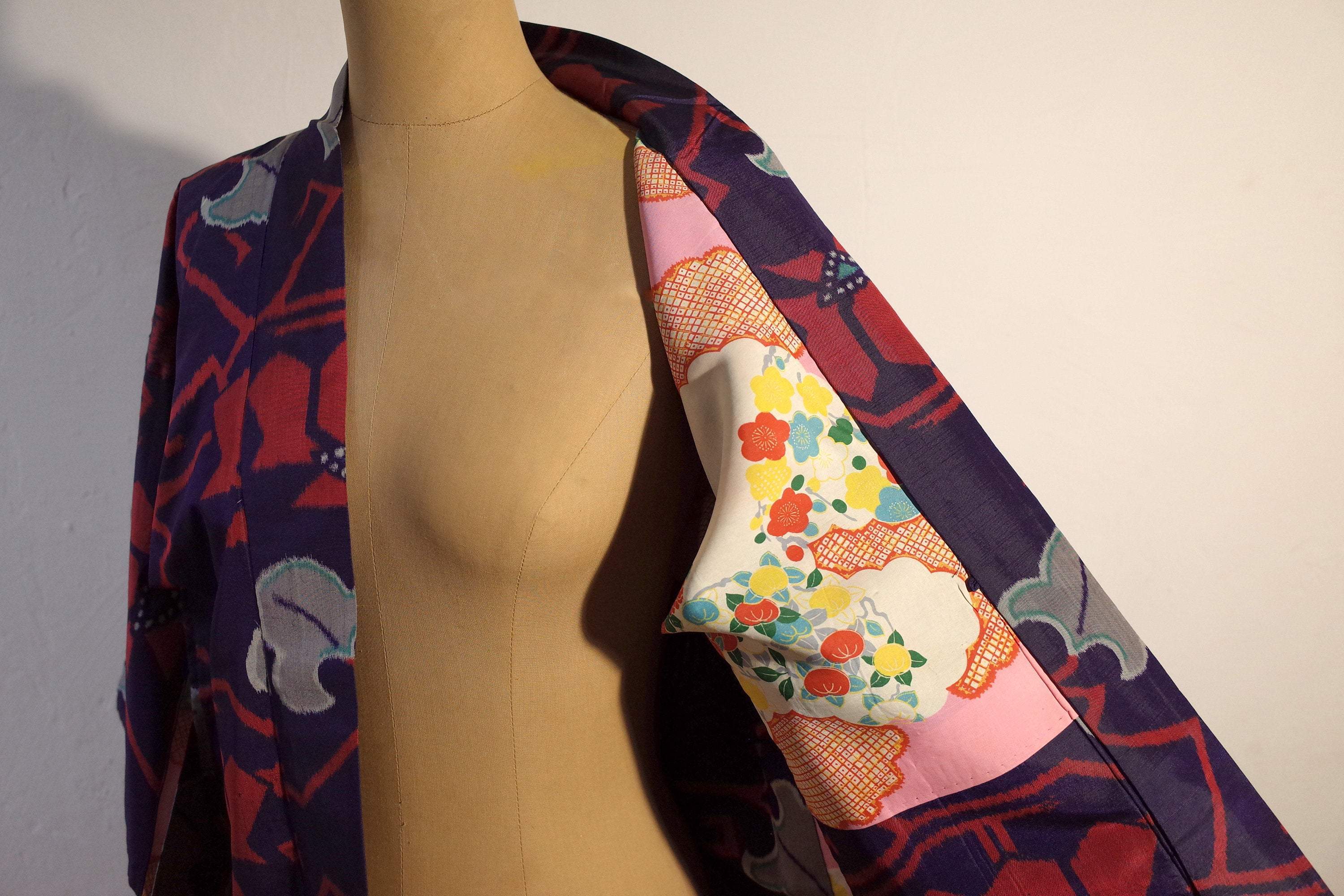 kimono, haori, vintage Japanese kimono jacket, womens silk kimono, kimono cardigan, meisen