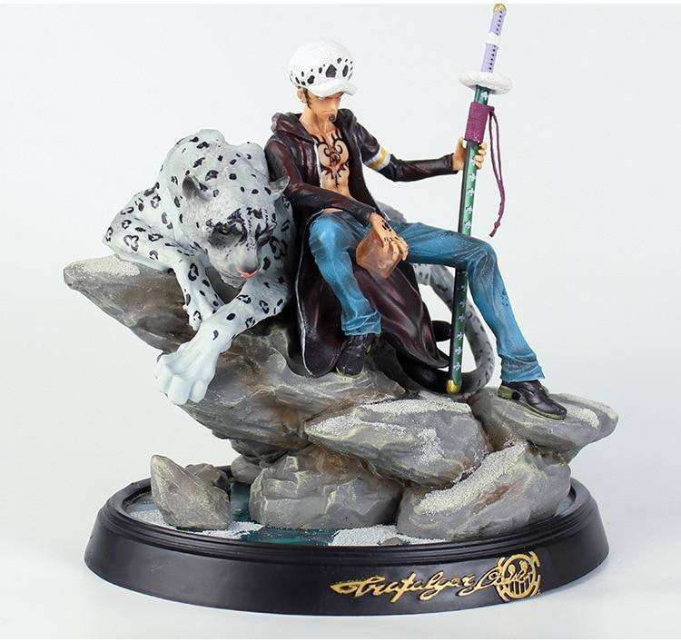 Figurine One Piece Trafalgar D. Water Law - Streetwear Style