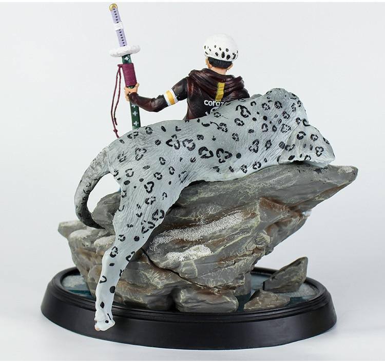 Figurine One Piece Trafalgar D. Water Law - Streetwear Style