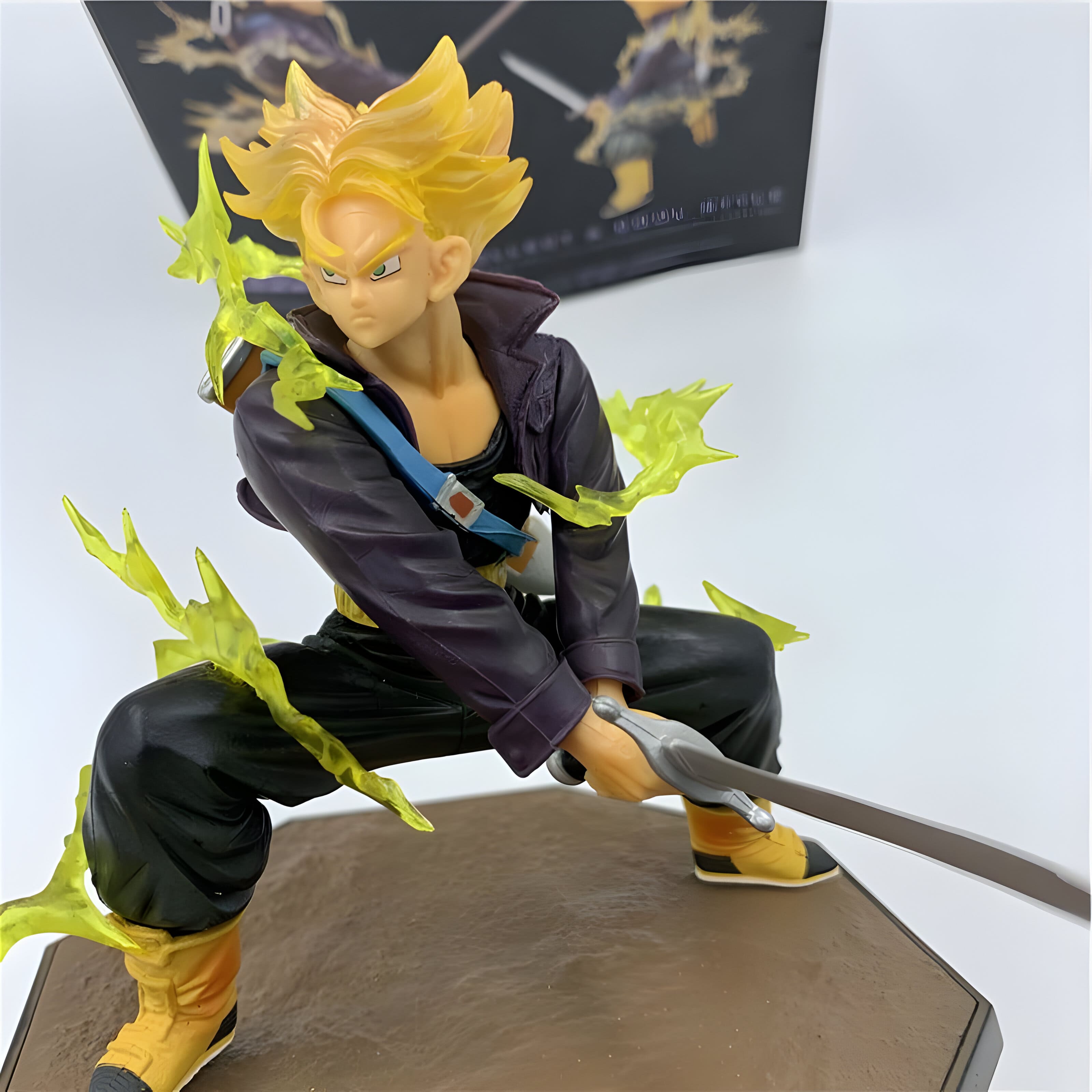 Figurine Dragon Ball Z Trunks du Futur - DBZ