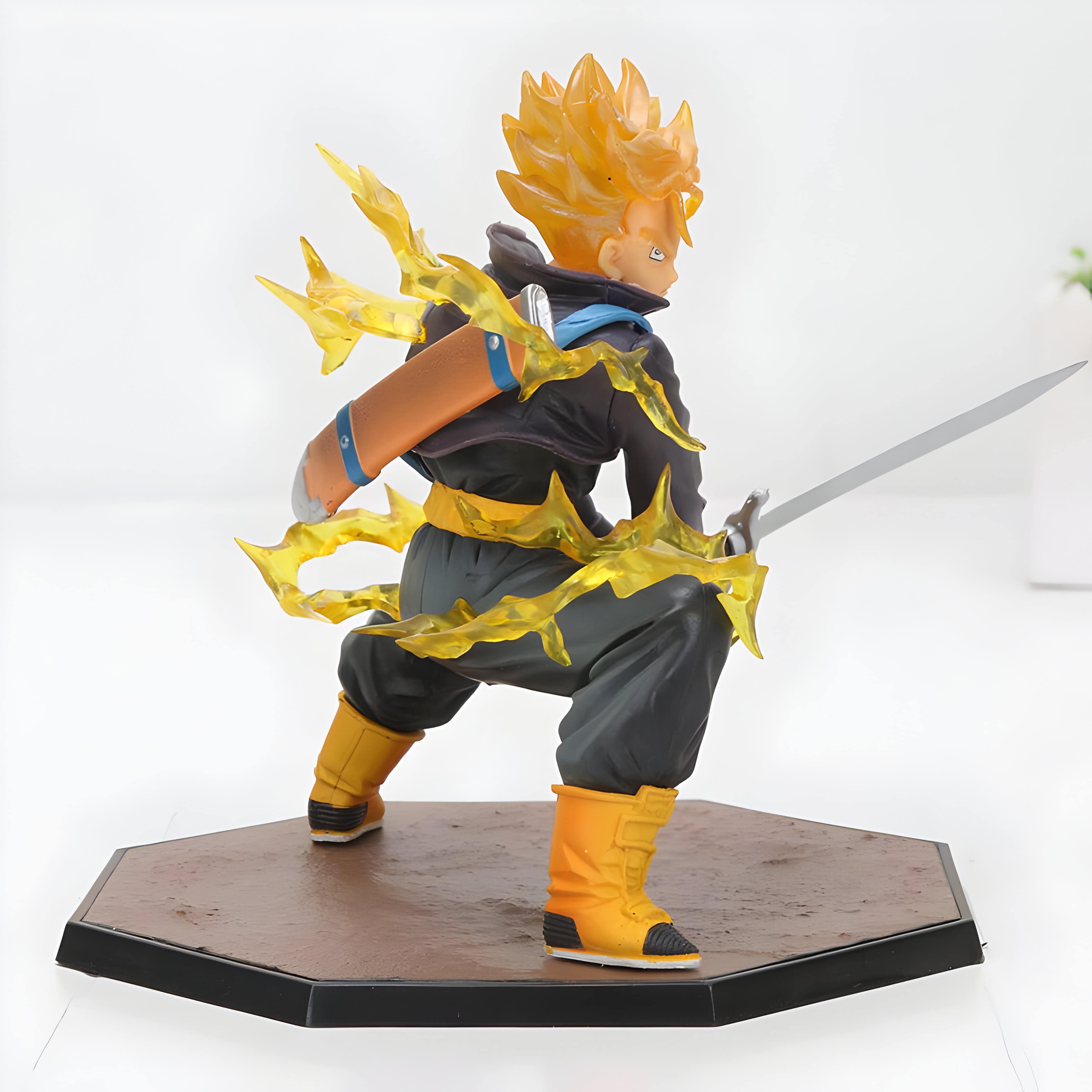 Figurine Dragon Ball Z Trunks du Futur - DBZ