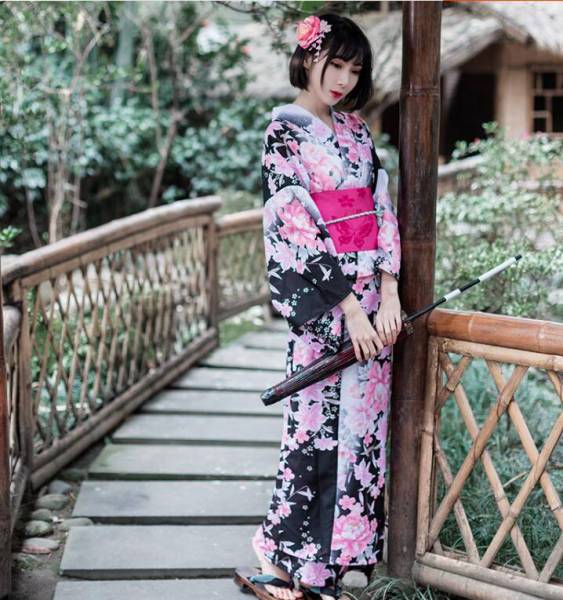 Yukata Femme Fleur de Cerisier